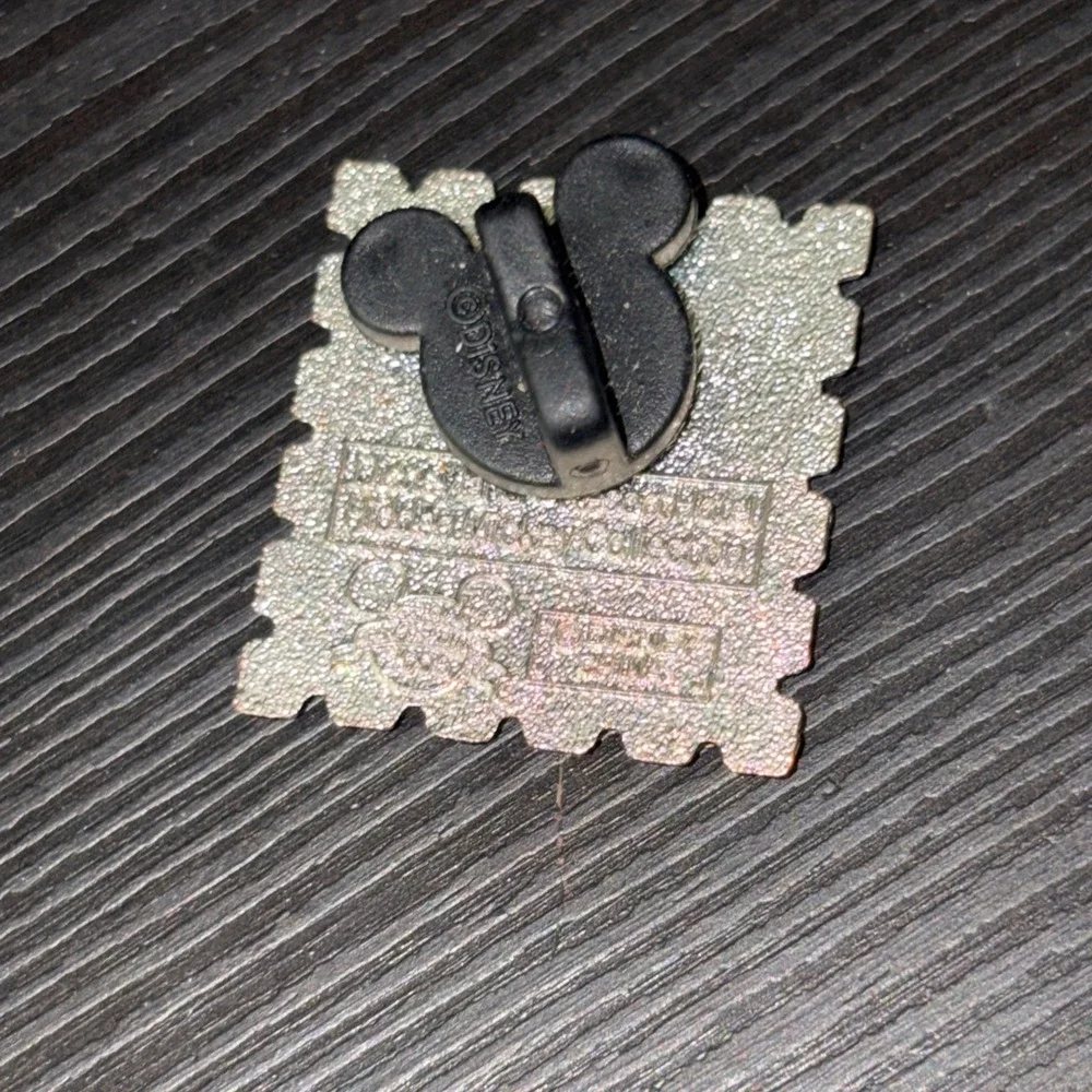 Disneyland collection pins 2008/2009